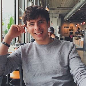 Meet your Posher, Dom